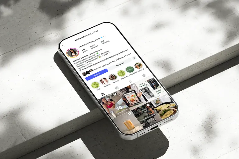 Kristiānas sociālie tīkli — Instagram profils telefonā